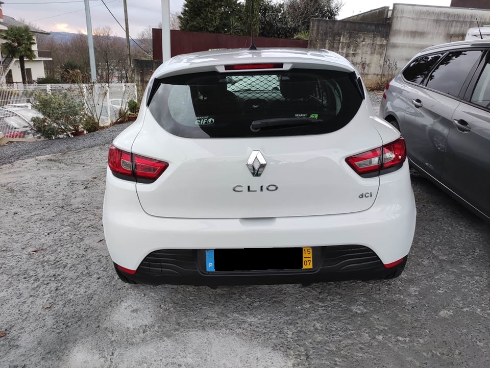 Renault Clio Comercial Ano 2015